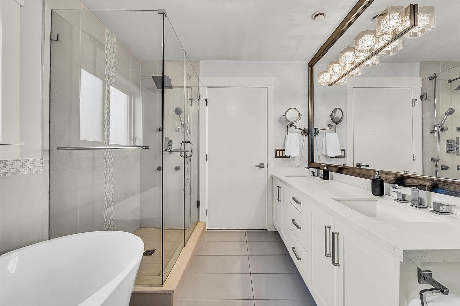 7380 Ontario Street Vancouver, BC - 18