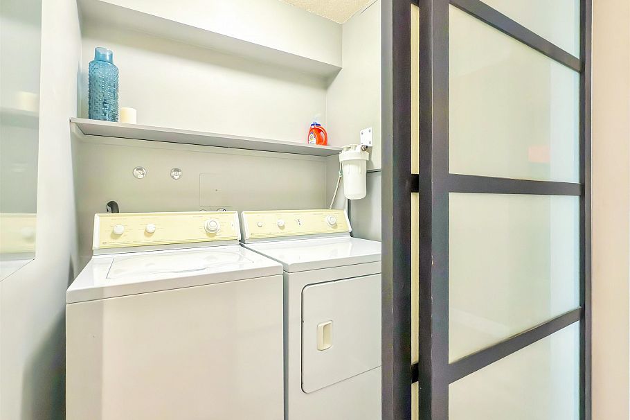 209 2140 Briar Avenue Vancouver, BC - 6