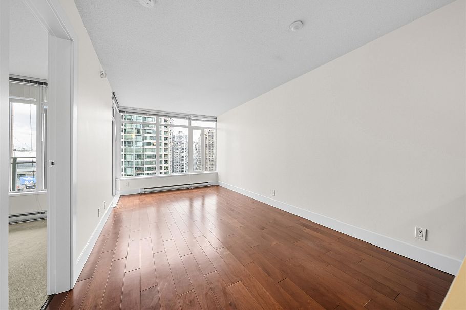 1607 888 Homer Street Vancouver, BC - 2
