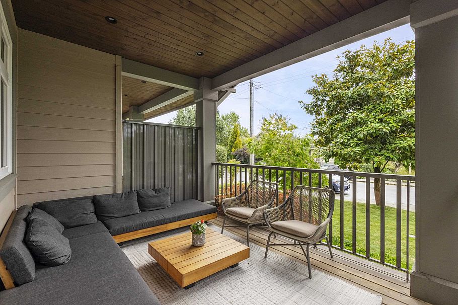 340 E 12th Street North Vancouver, BC - 3