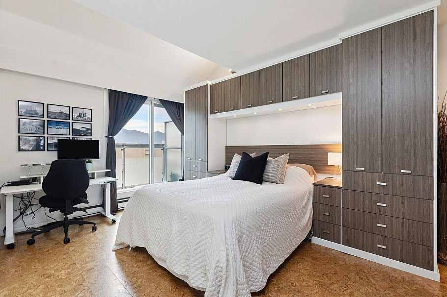 202 1633 Yew Street Vancouver, BC - 21