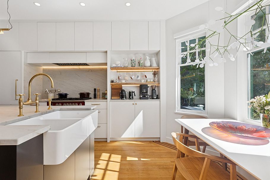 2615 W 2nd Avenue Vancouver, BC - 9