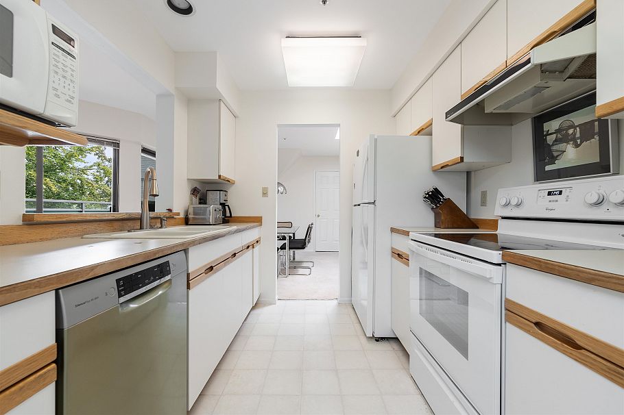 E403 628 W 12th Avenue Vancouver, BC - 12