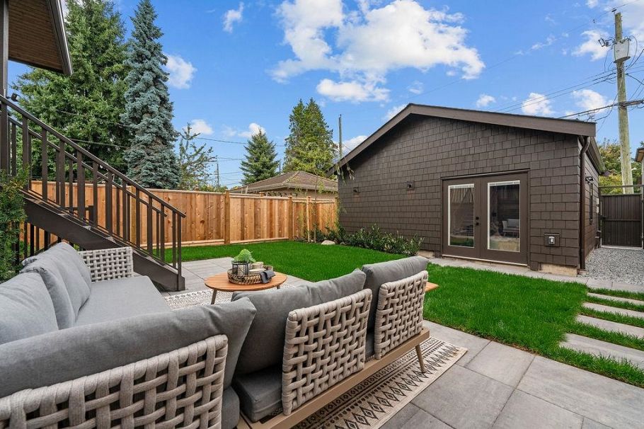 6892 Brooks Street Vancouver, BC - 30