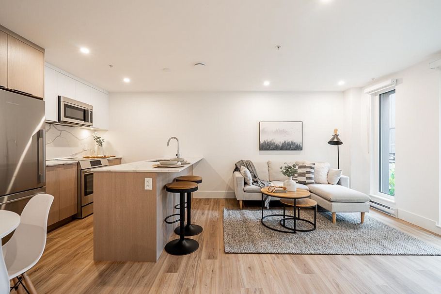 110 2085 E 1st Avenue Vancouver, BC - 2