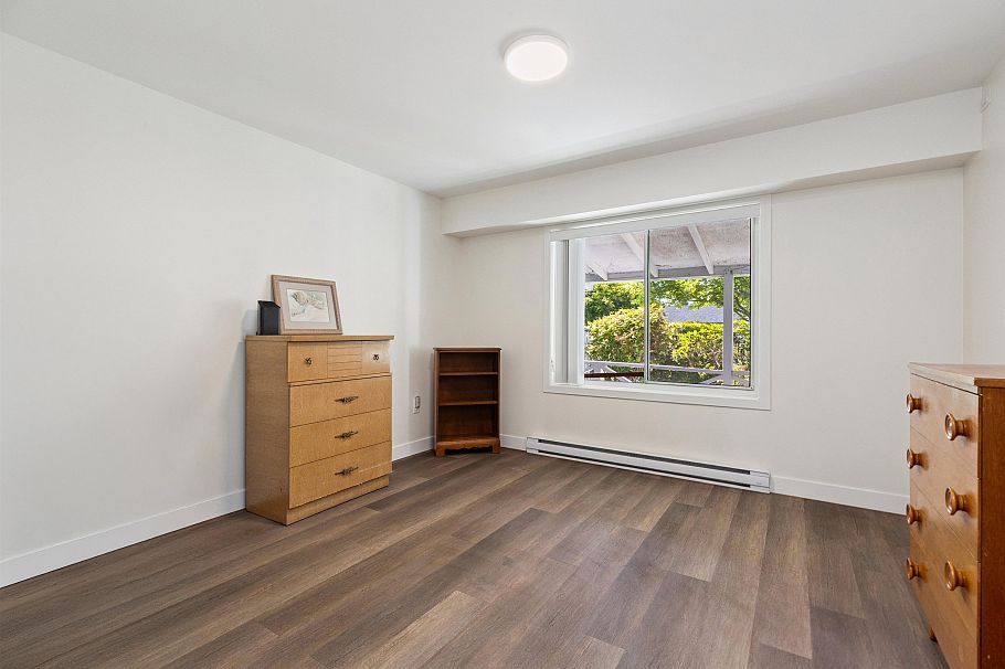 1386 Tatlow Avenue North Vancouver, BC - 17