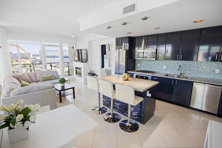 502 172 Victory Ship Way North Vancouver, BC - 3