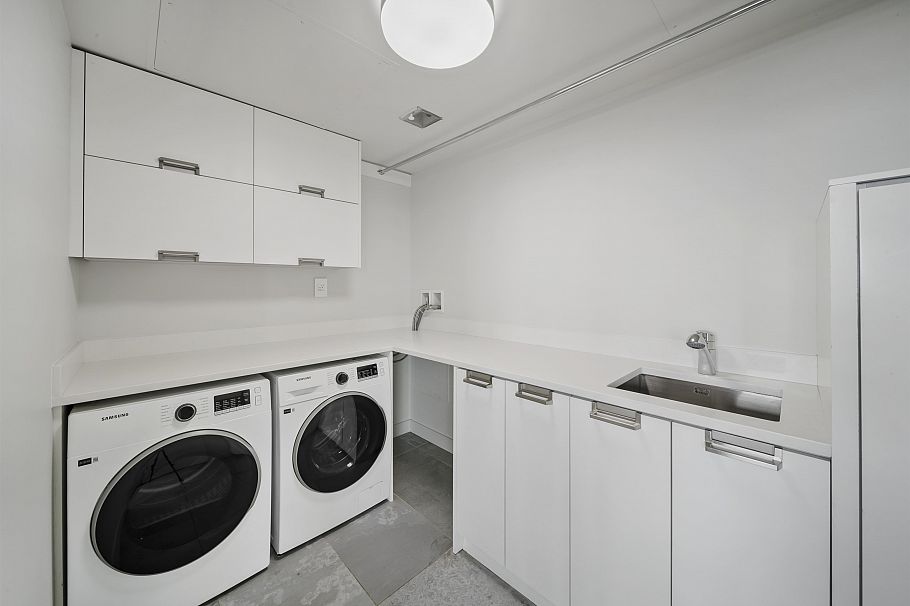 512 105 W 2nd Street North Vancouver, BC - 34