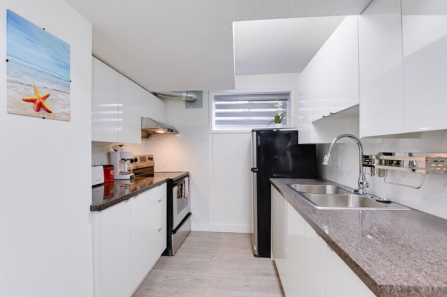 1726 Penticton Street Vancouver, BC - 5