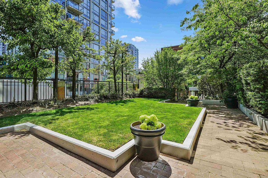 102 1488 Hornby Street Vancouver, BC - 30