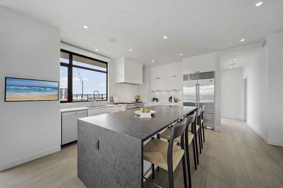 512 105 W 2nd Street North Vancouver, BC - 5