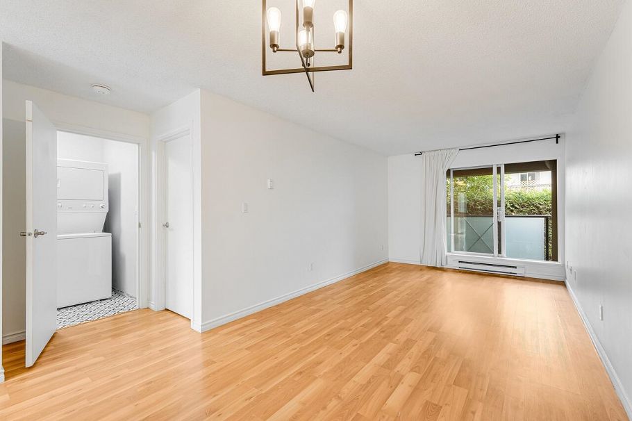 216 140 E 4th Street North Vancouver, BC - 10