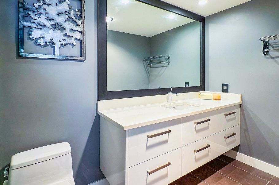 209 2140 Briar Avenue Vancouver, BC - 9