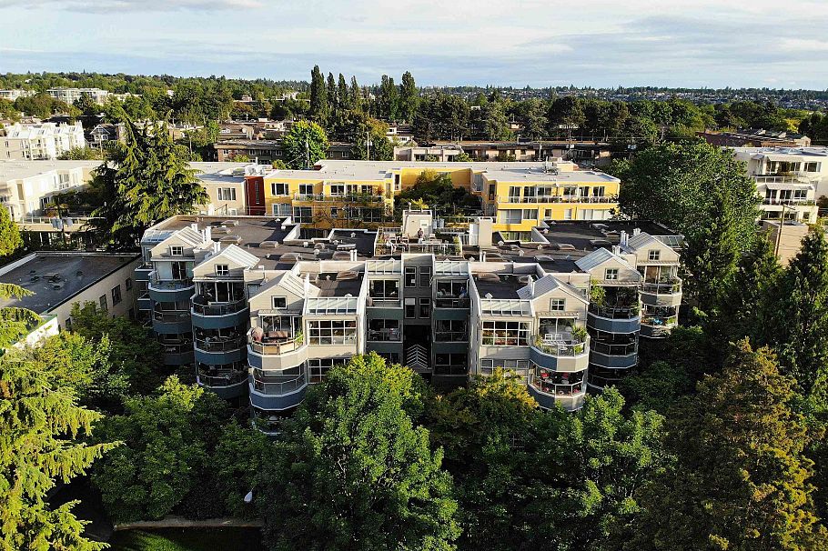 402 2250 W 3rd Avenue Vancouver, BC - 25