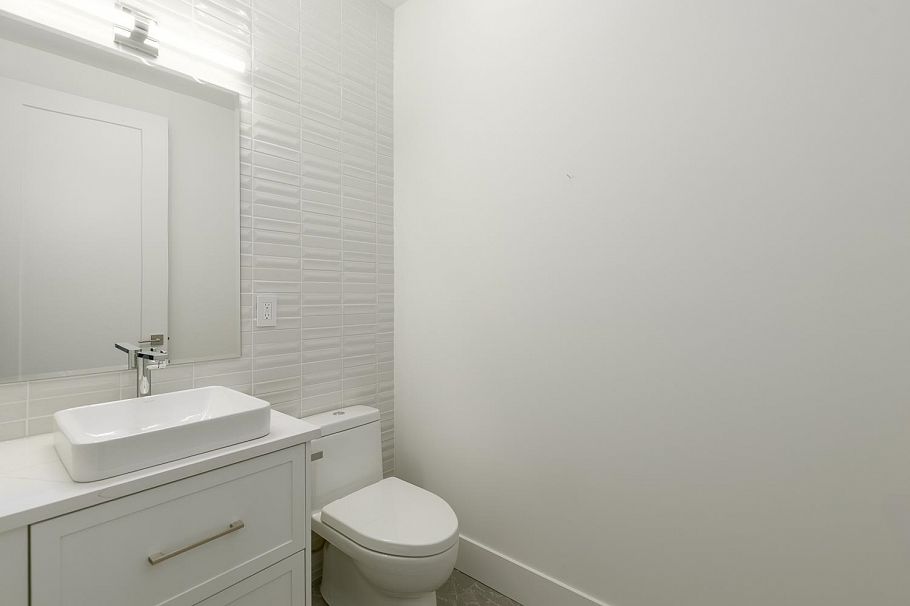 3075 Courtenay Street Vancouver, BC - 11