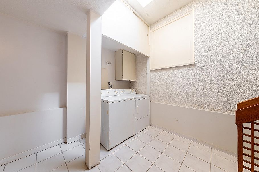 3247 Napier Street Vancouver, BC - 24