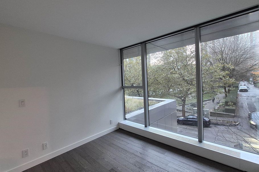 301 1480 Howe Street Vancouver, BC - 12