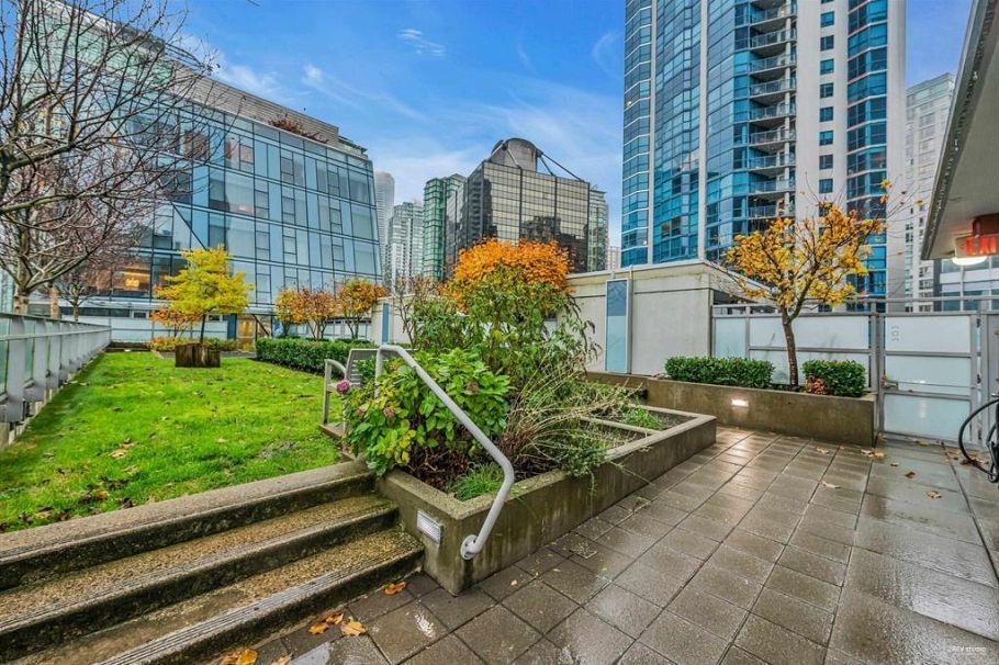 508 1477 W Pender Street Vancouver, BC - 9