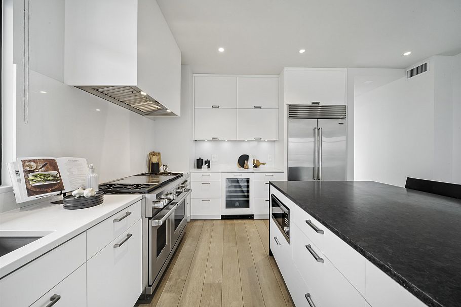 512 105 W 2nd Street North Vancouver, BC - 17