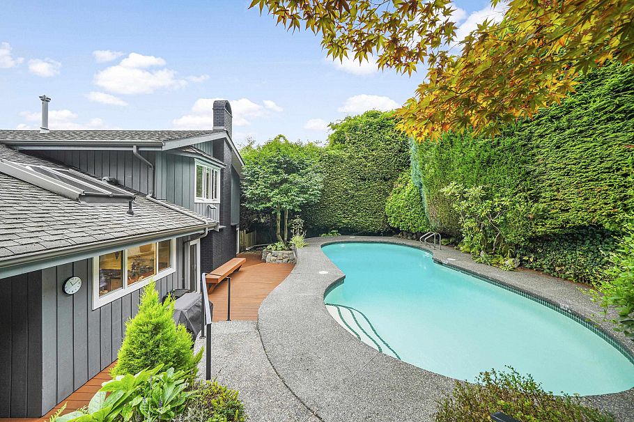 5154 Ranger Avenue North Vancouver, BC - 17