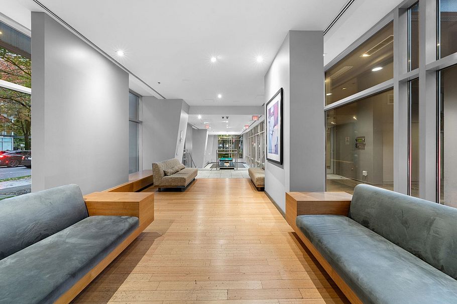 2101 1001 Richards Street Vancouver, BC - 23