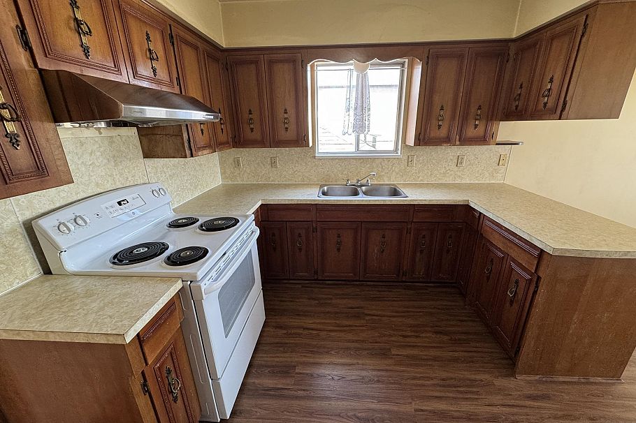 5770 Sherbrooke Street Vancouver, BC - 20