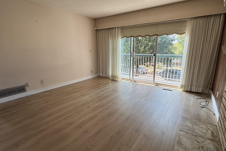 5770 Sherbrooke Street Vancouver, BC - 9