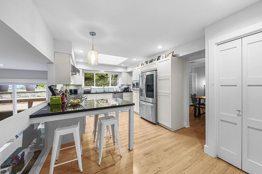 5154 Ranger Avenue North Vancouver, BC - 12