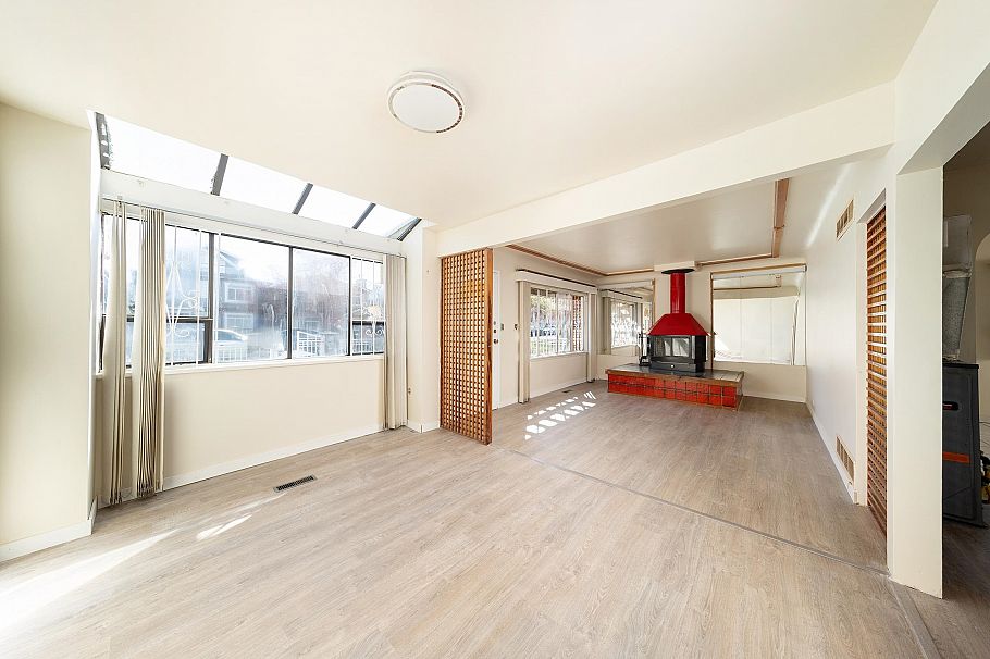 3247 Napier Street Vancouver, BC - 4