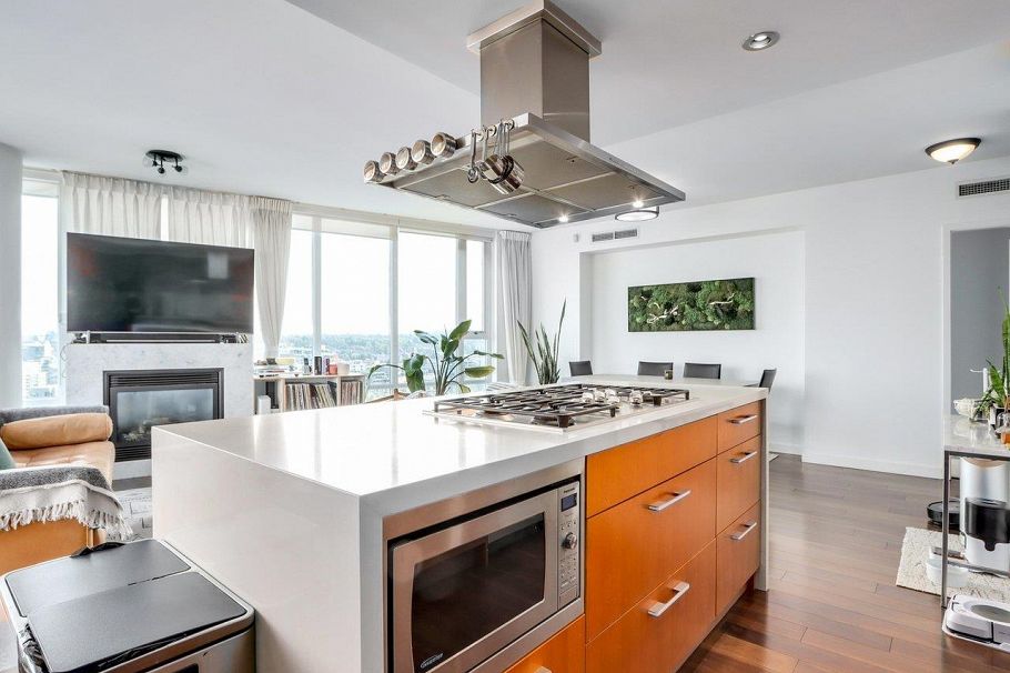 2701 8 Smithe Mews Vancouver, BC - 15