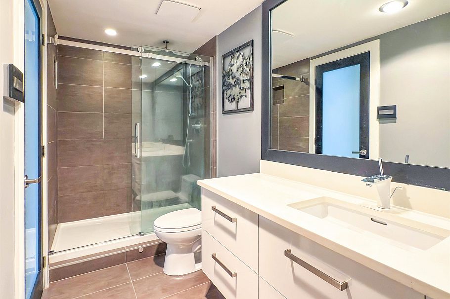 209 2140 Briar Avenue Vancouver, BC - 11