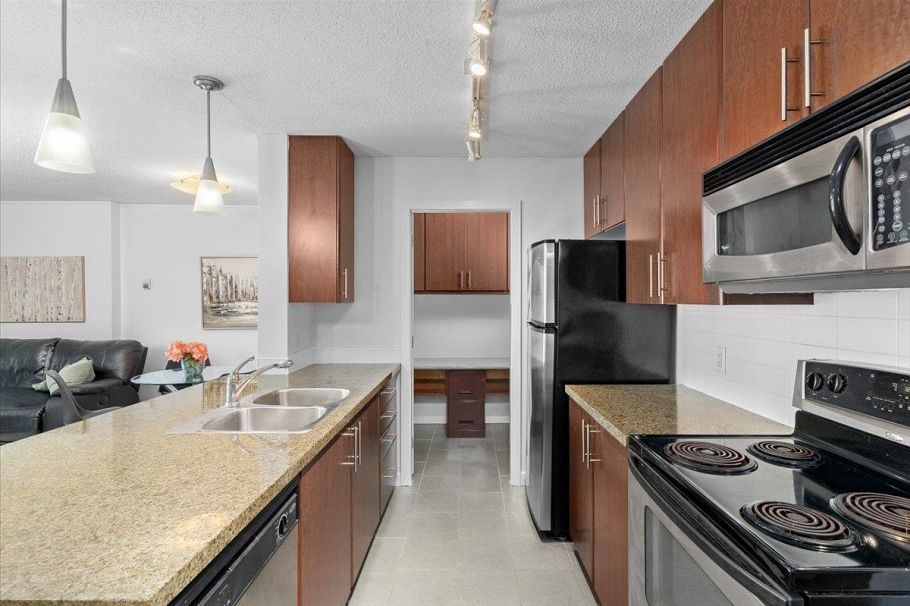 1805 58 Keefer Place Vancouver, BC - 2