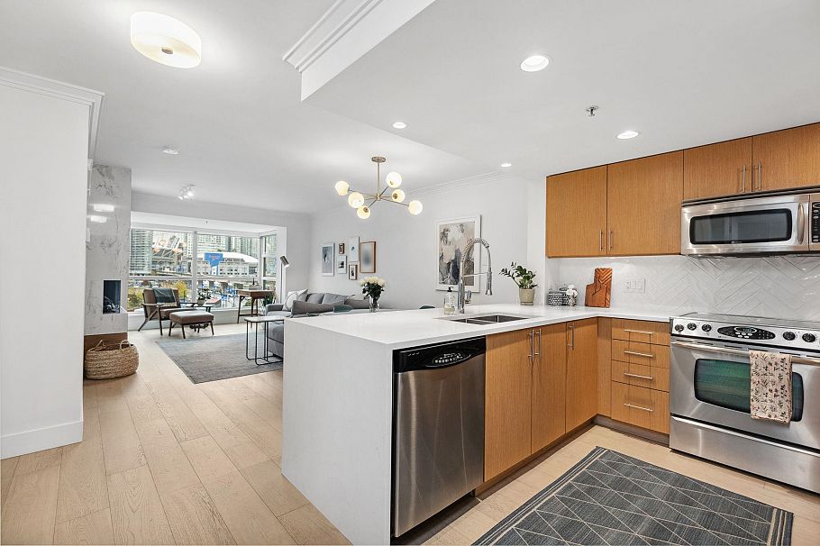 507 125 Milross Avenue Vancouver, BC - 2