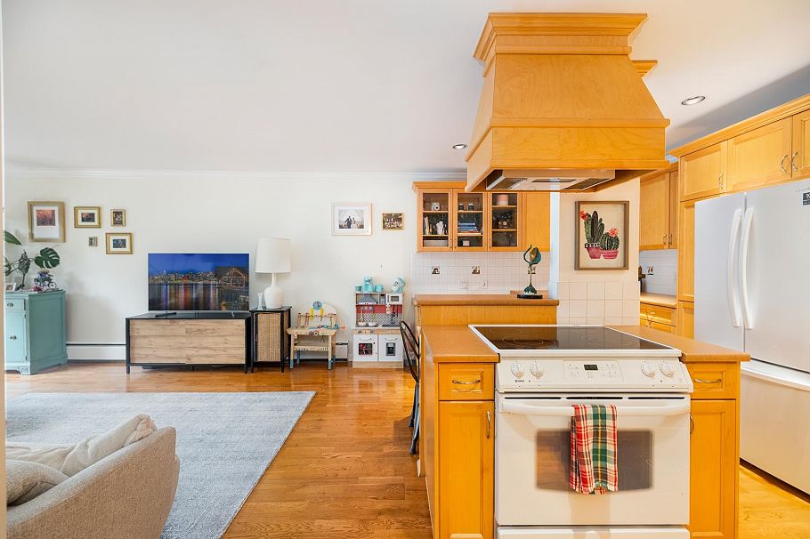 301 1235 W 15th Avenue Vancouver, BC - 6