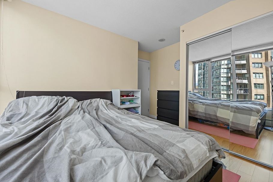 907 58 Keefer Place Vancouver, BC - 9