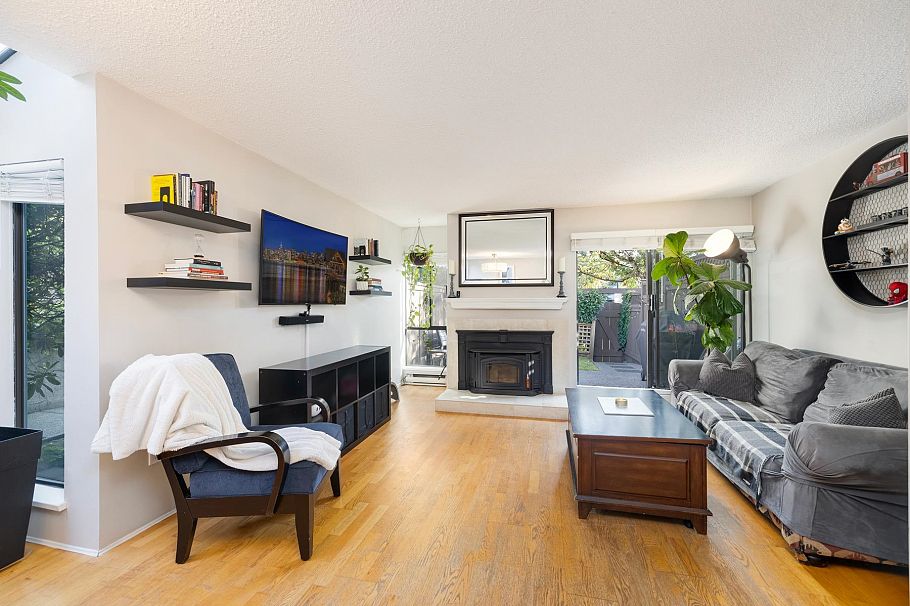 24 230 W 14th Street North Vancouver, BC - 8