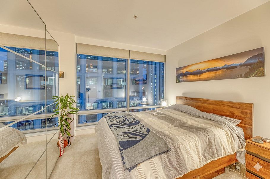 1702 1111 Alberni Street Vancouver, BC - 10