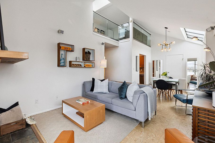 202 1633 Yew Street Vancouver, BC - 16