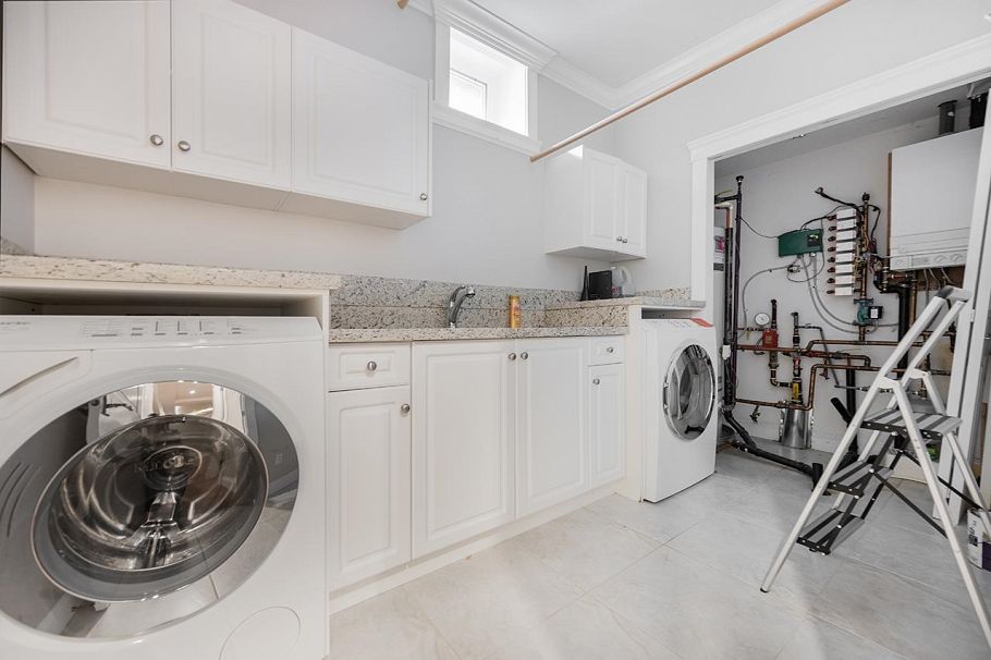 2817 Oliver Crescent Vancouver, BC - 34