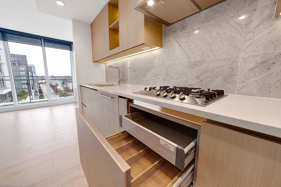 1214 1768 Cook Street Vancouver, BC - 9