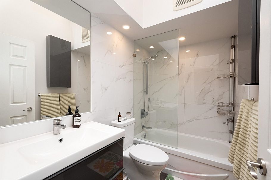 402 2250 W 3rd Avenue Vancouver, BC - 18