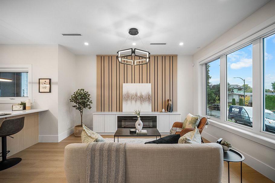 1 5378 Culloden Street Vancouver, BC - 4