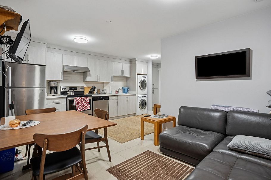 3045 East 59th Avenue Vancouver, BC - 33