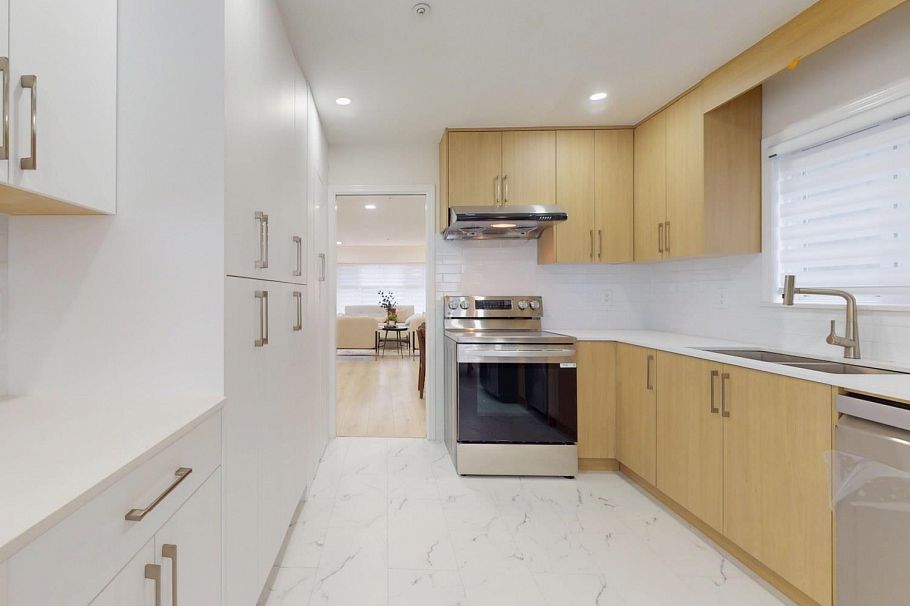 2066 W 44th Avenue Vancouver, BC - 10