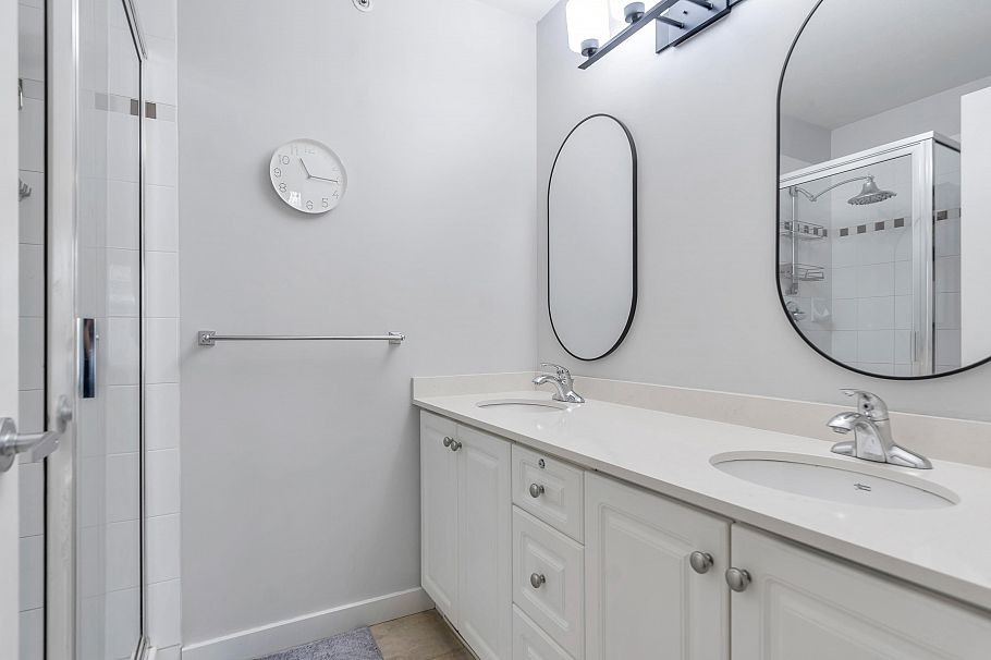 8533 Aquitania Place Vancouver, BC - 21