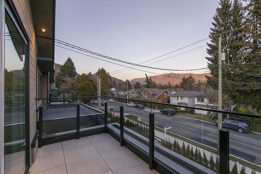 3071 Fromme Road North Vancouver, BC - 38