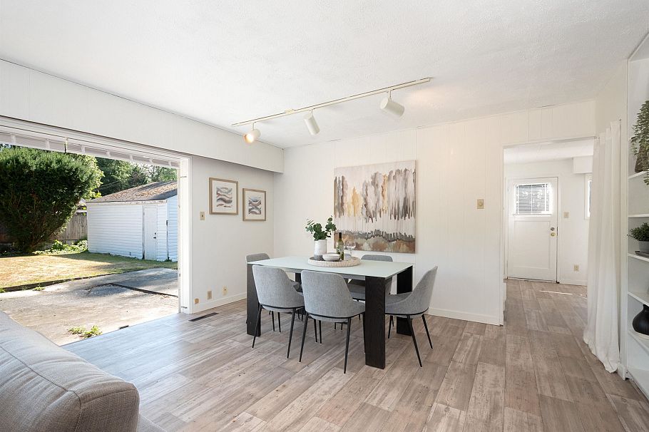 1150 Silverwood Crescent North Vancouver, BC - 11