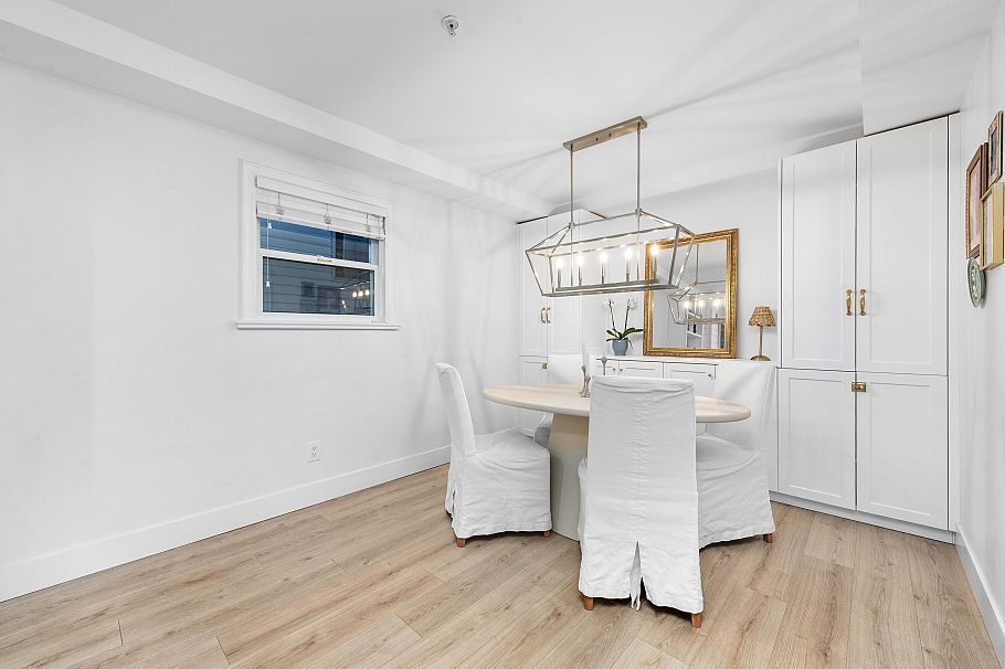 2888 Glen Drive Vancouver, BC - 24