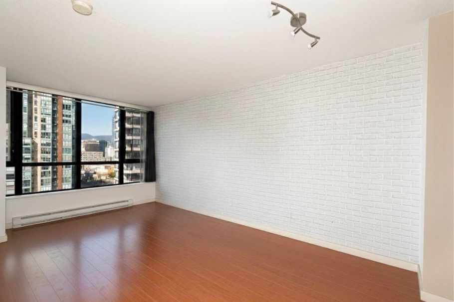 2201 977 Mainland Street Vancouver, BC - 3