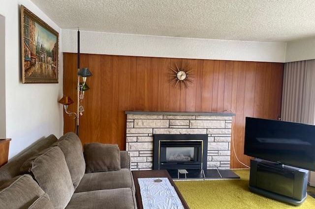 4563 Earles Street Vancouver, BC - 5